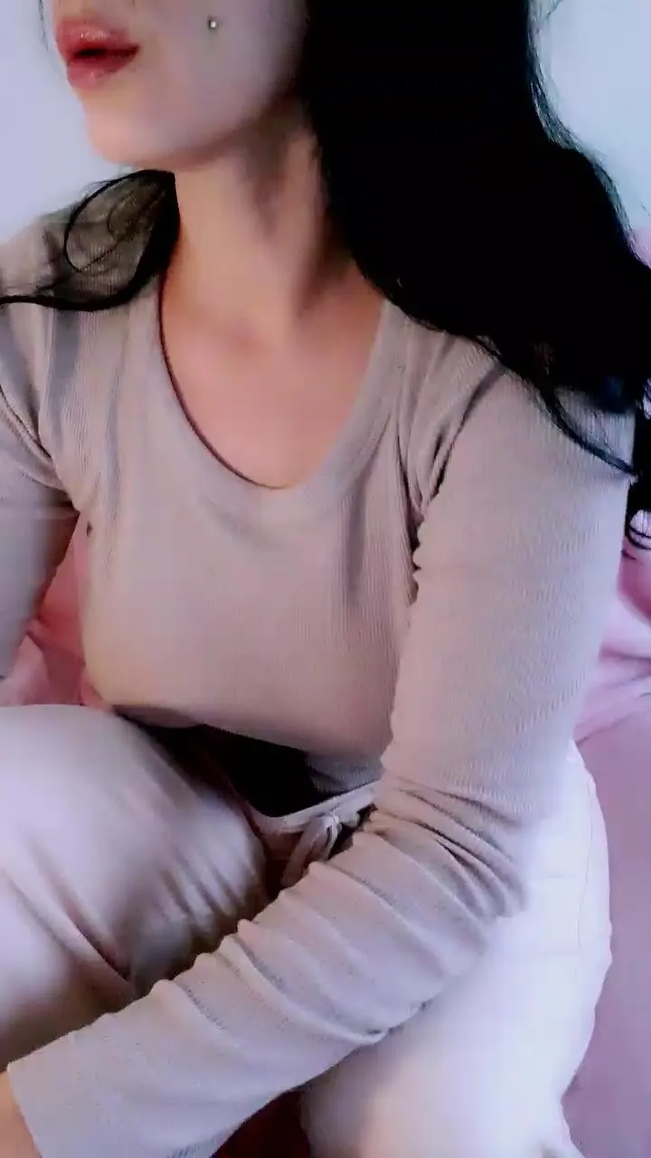 Cam4 DouceQueen is Freechat DouceQueen — #spanking #masturbation #pawg #pussy #pee