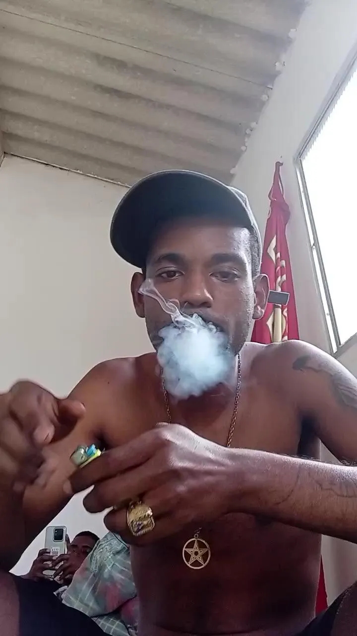 Dubolt22 — Freechat on Cam4