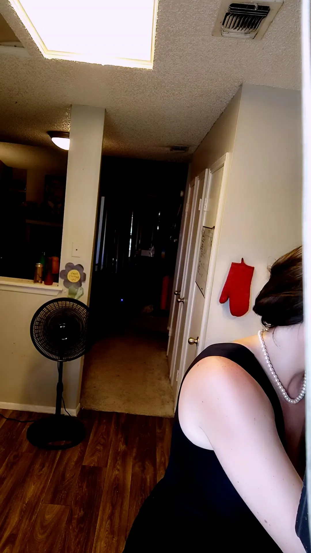 Offline Easy_Briezy20 on Cam4