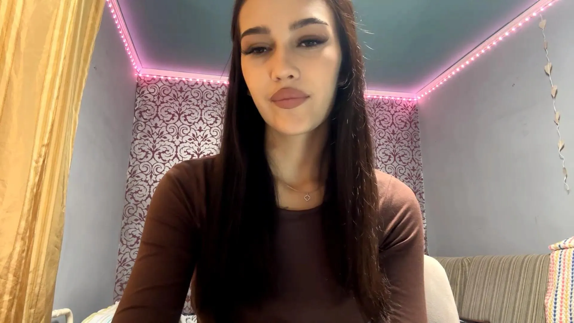 Freechat EbonieSangi on Cam4