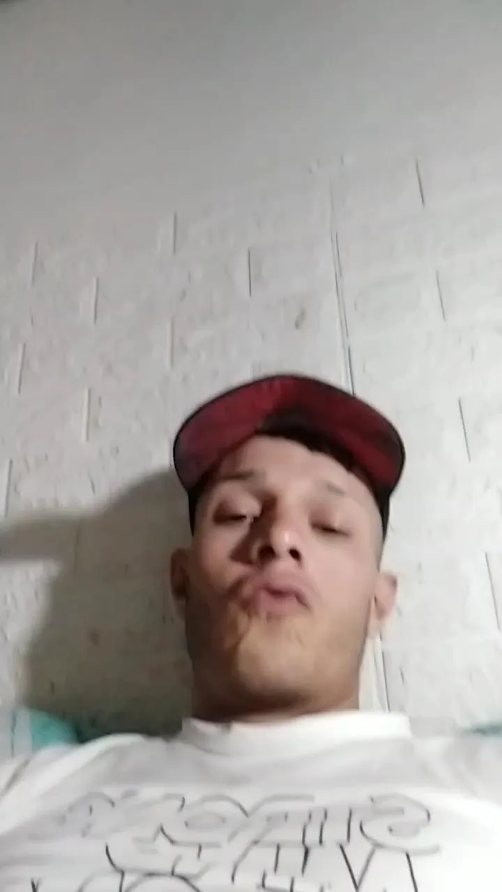 Emaa21c — Freechat on Cam4