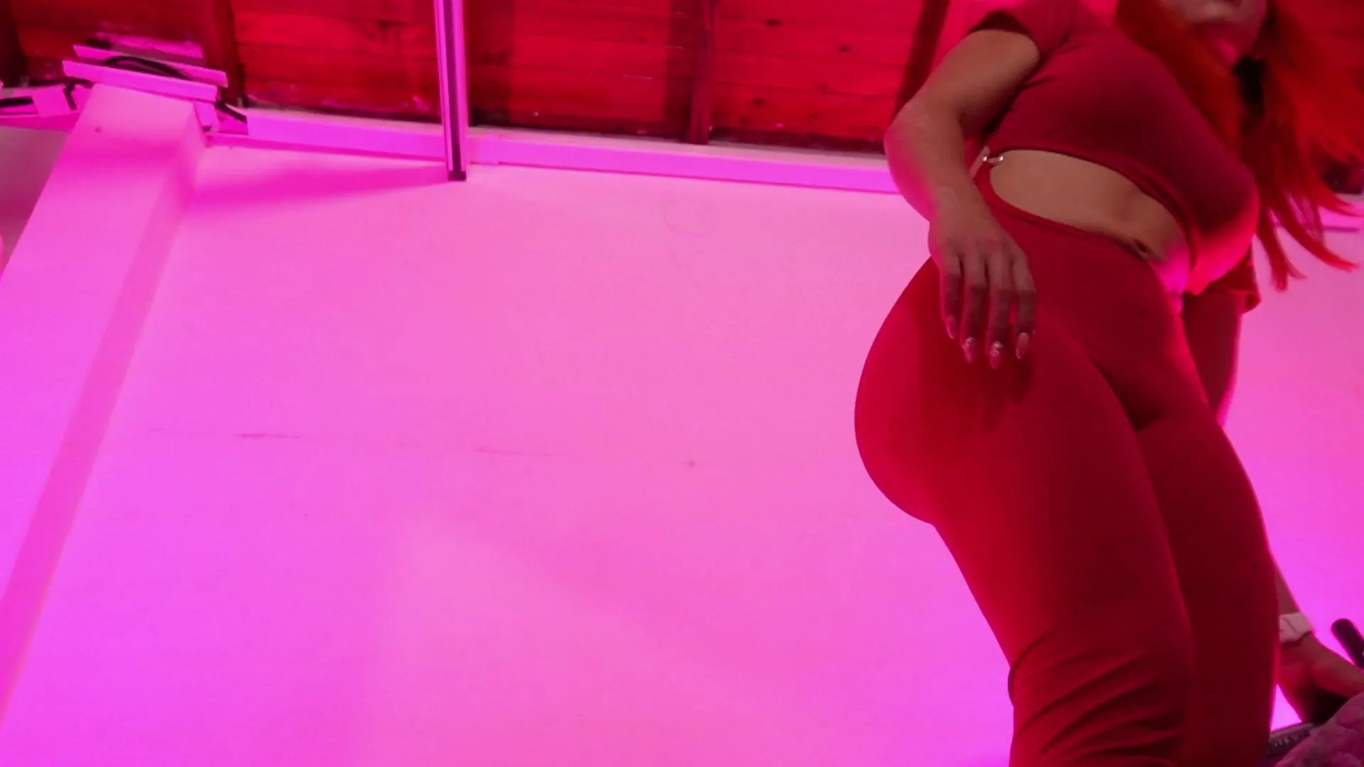 Freechat emyli_sw on Cam4