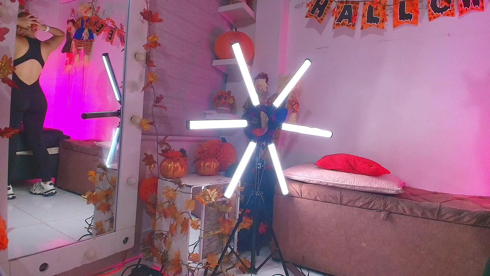 Freechat emyli_sw on Cam4