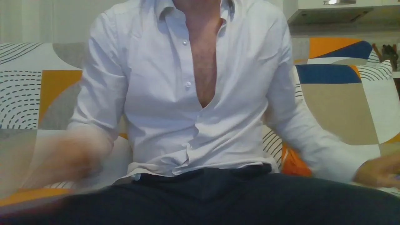 Offline eros1981hot1 on Cam4