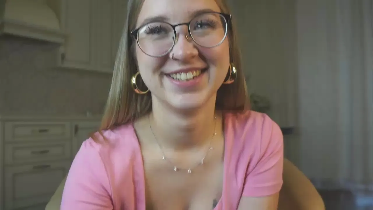 Freechat EsmeBoddy on Cam4