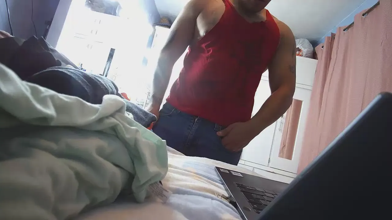 Offline estudiourbannn on Cam4