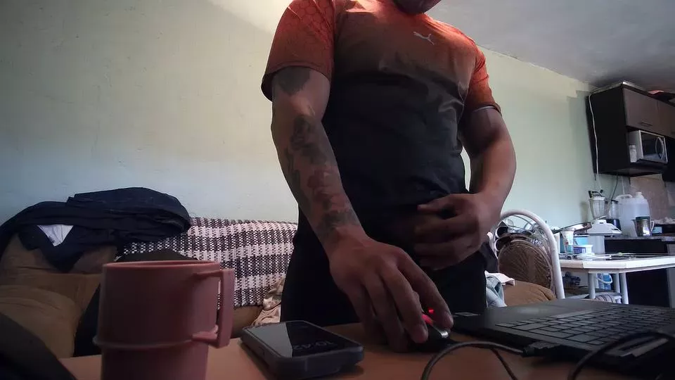 Offline estudiourbannn on Cam4