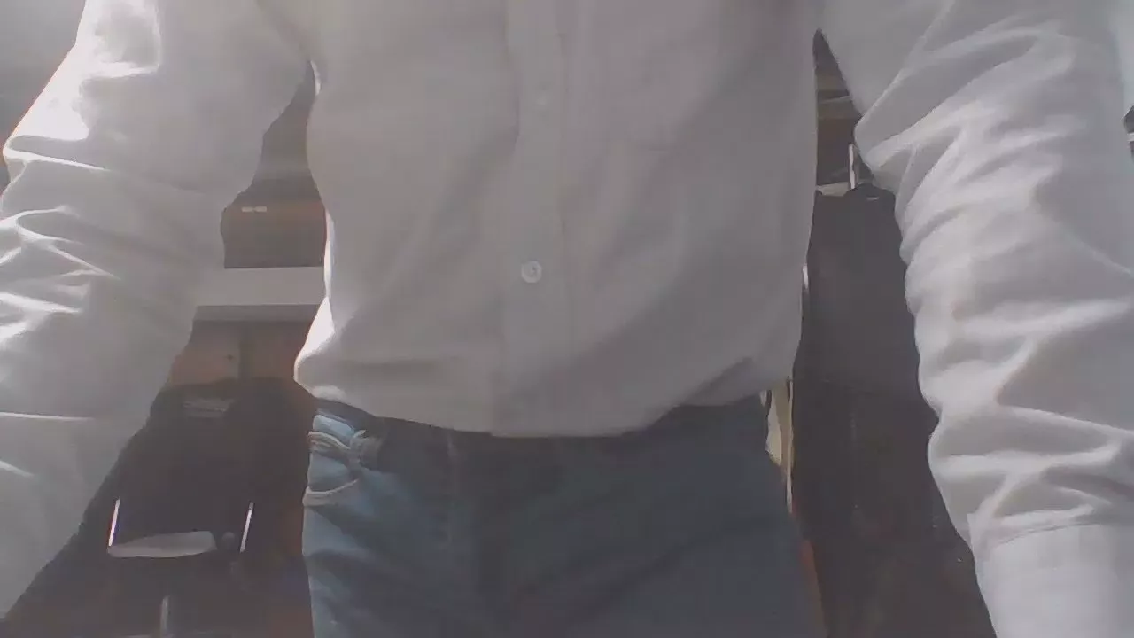 Offline estudiourbannn on Cam4