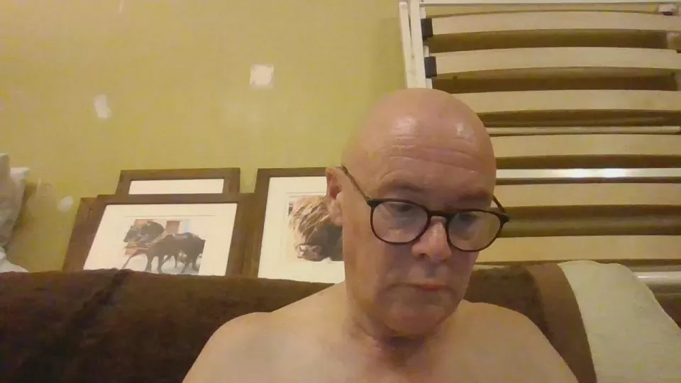 Offline f7610 on Cam4