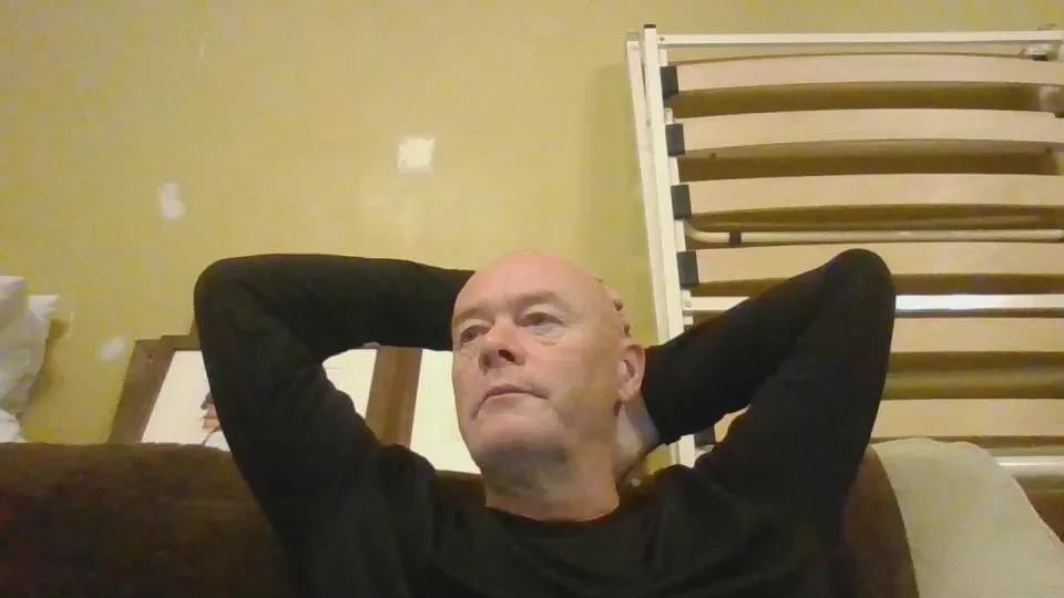 Offline f7610 on Cam4