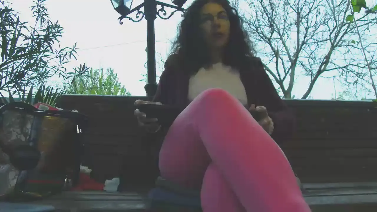 Cam4 French_Claire25 is Freechat French_Claire25 — #pee #orgy #blowjob #lesbian #feet #anal #striptease