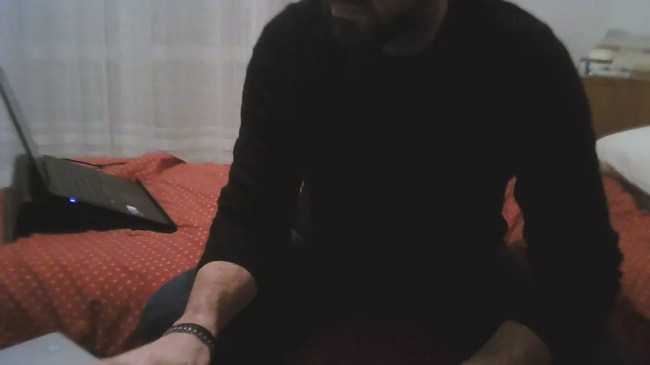 Offline furfante___ on Cam4