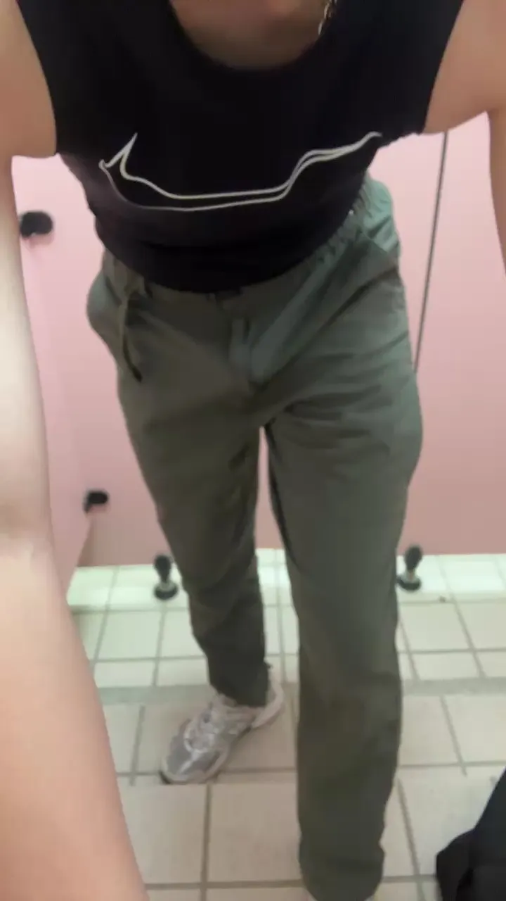 Offline gggg87872 on Cam4