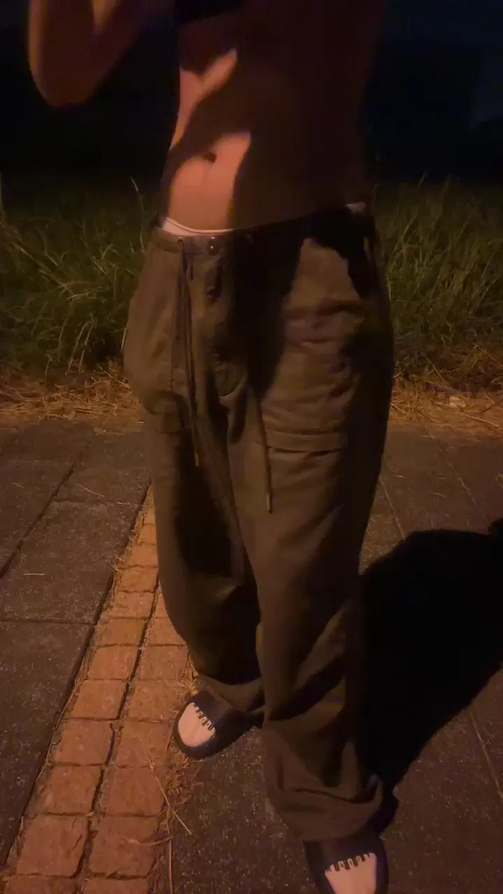 Offline gggg87872 on Cam4