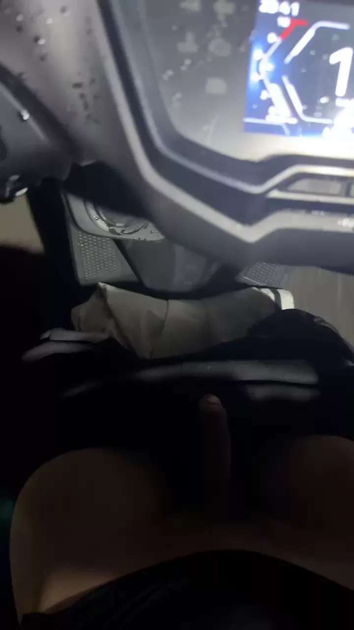 Offline gggg87872 on Cam4