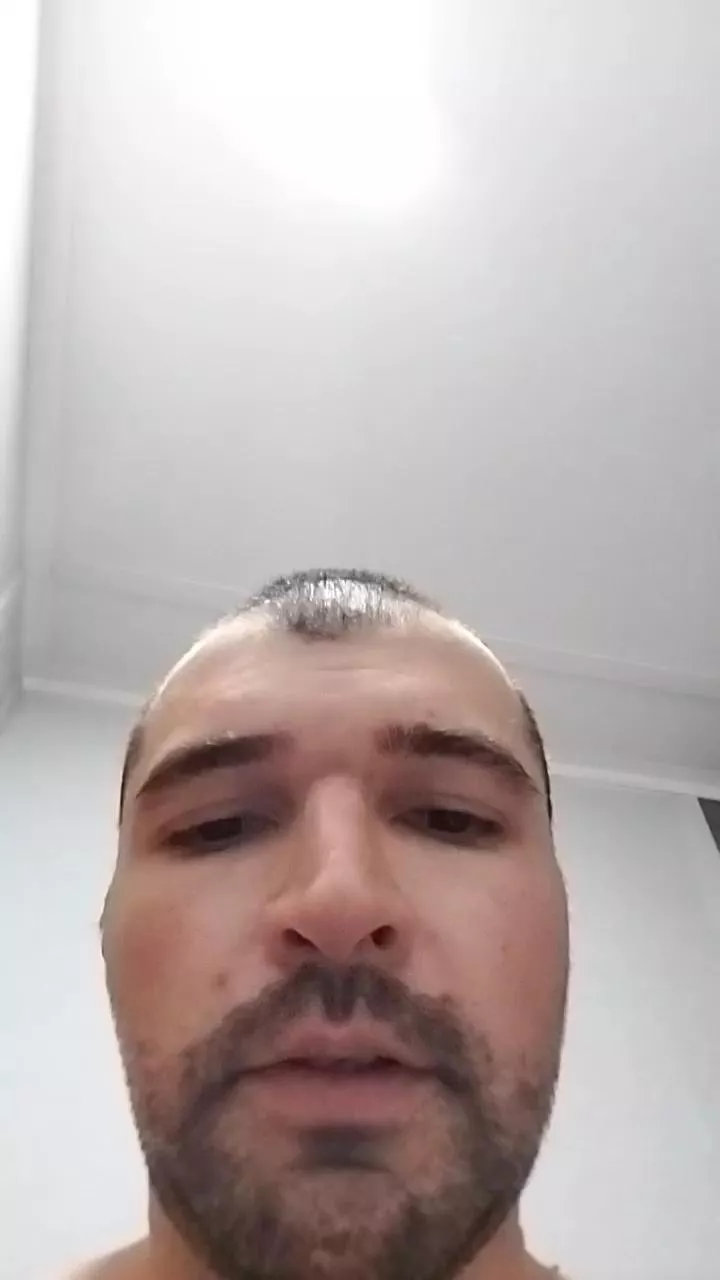 Offline Hanroll on Cam4