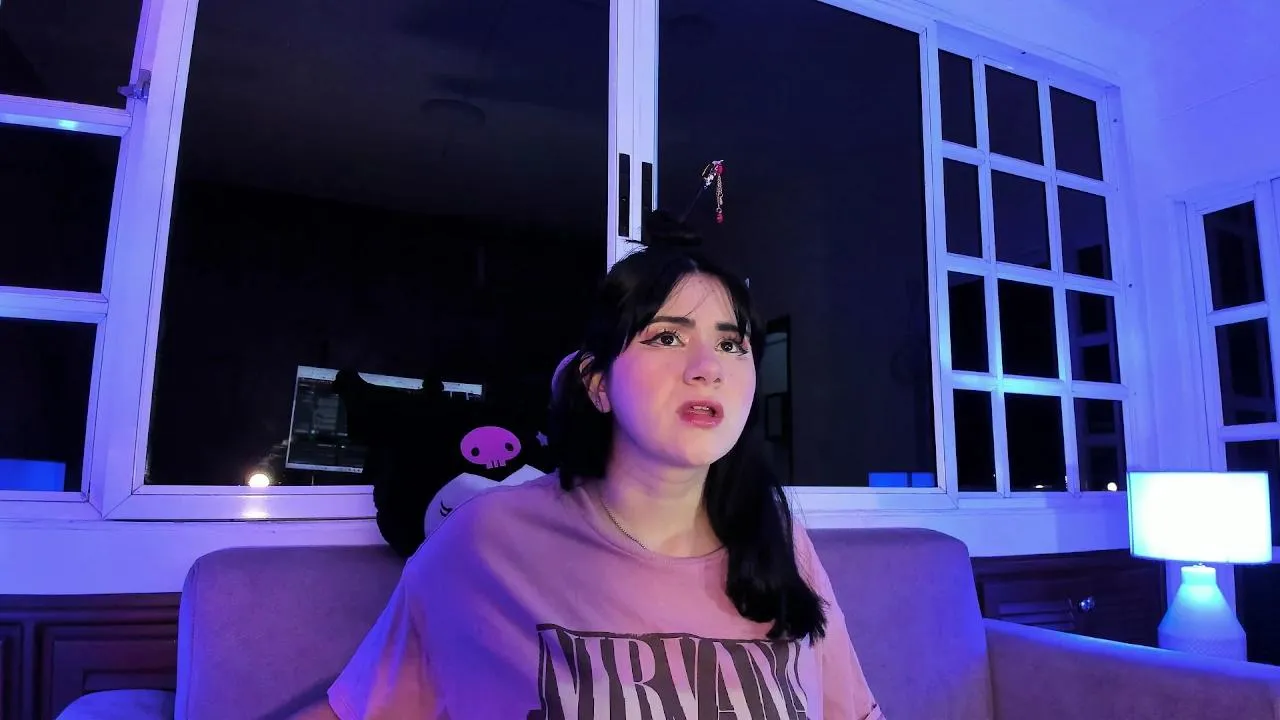 Freechat HariMoon on Cam4