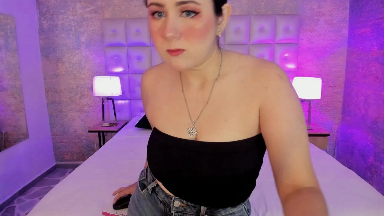 Freechat HariMoon on Cam4