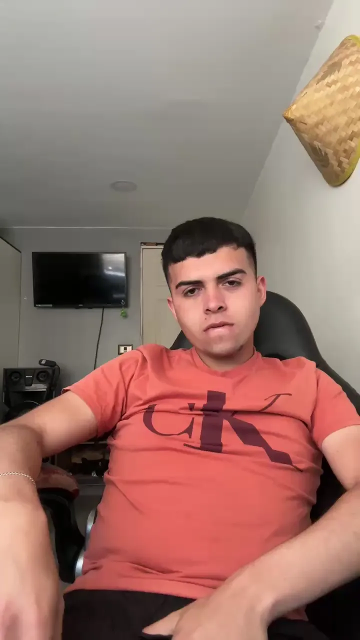 Offline Hot19a on Cam4