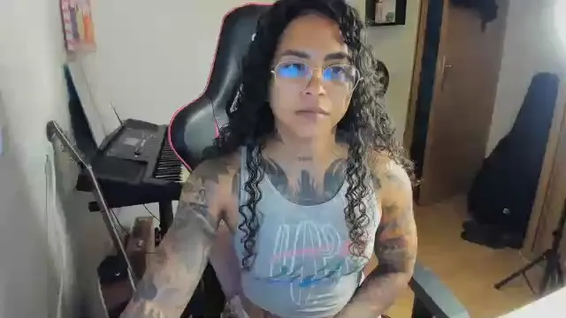 Offline Hot_ama on Cam4