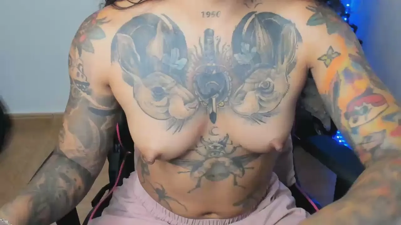 Offline Hot_ama on Cam4