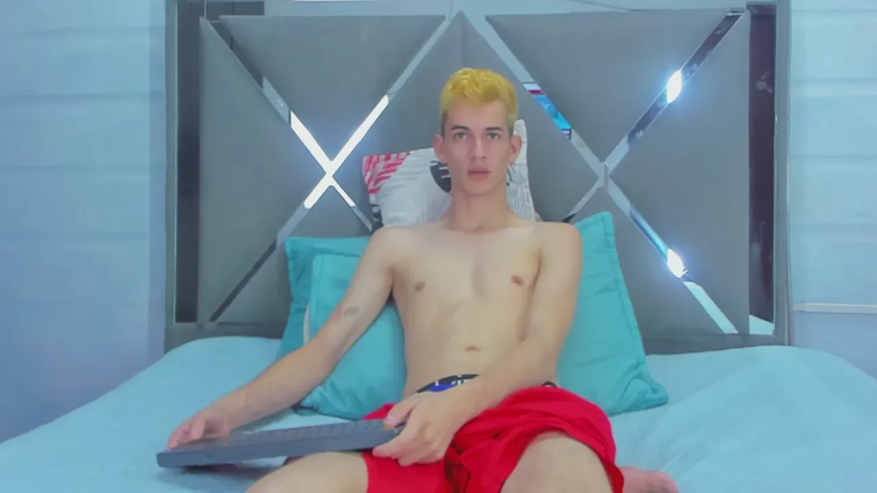 Freechat hotboyxx_ on Cam4