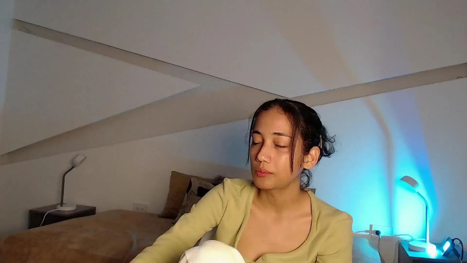 Freechat Hotlittlekitty1 on Cam4