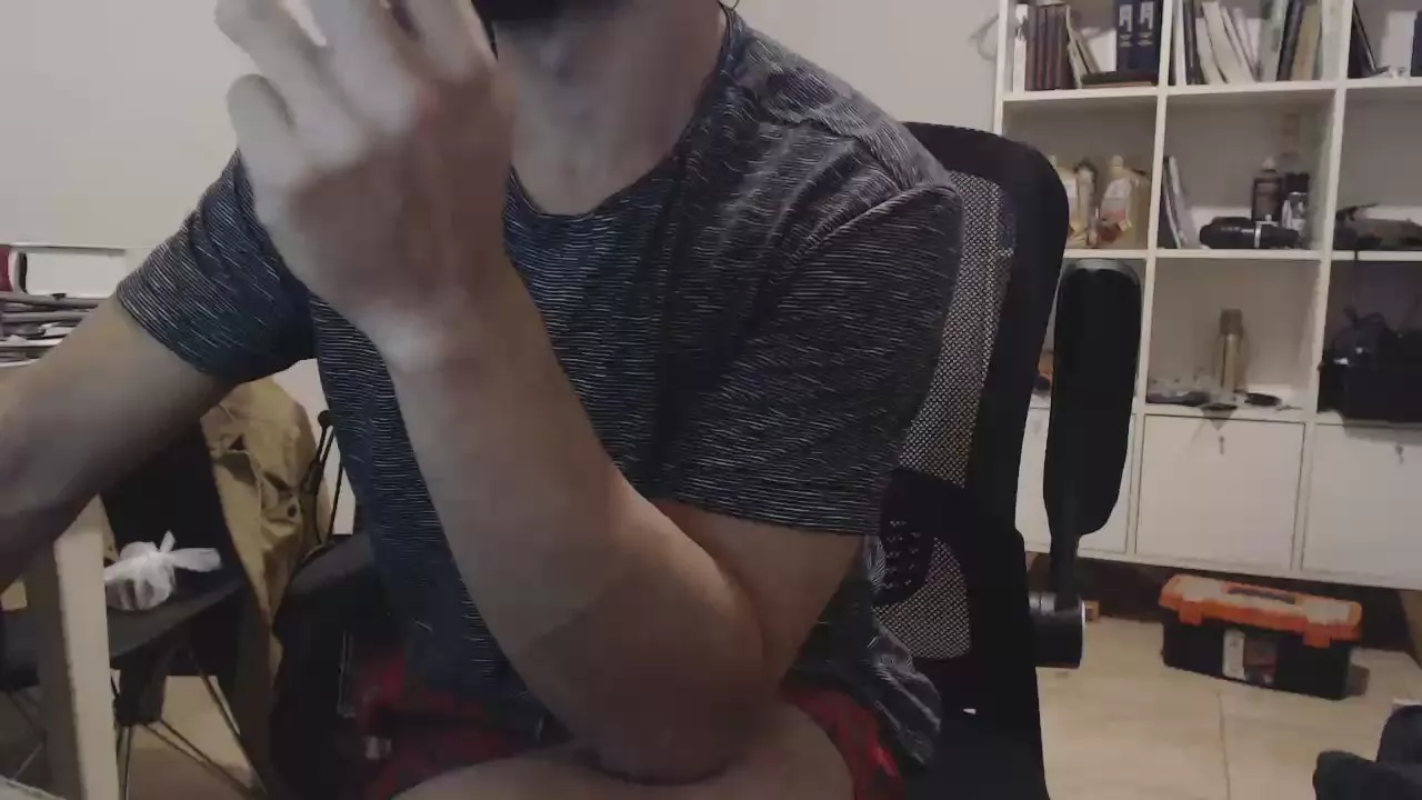 Offline indio88_hot on Cam4