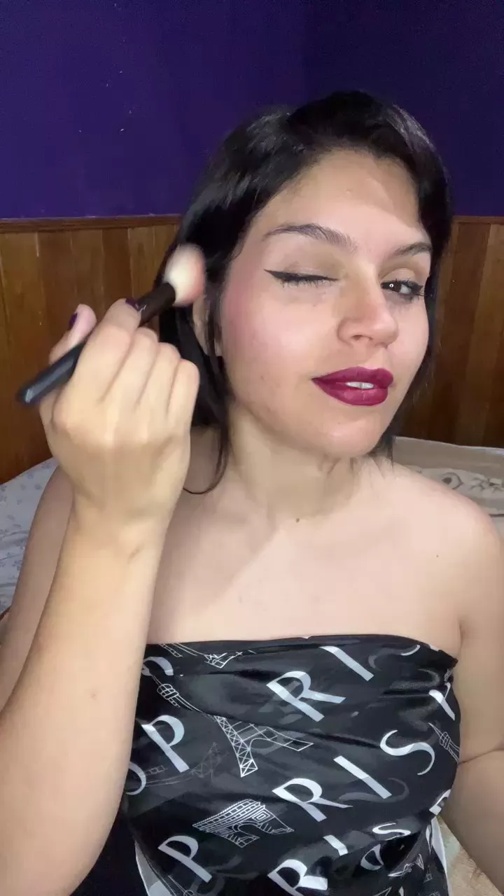 Offline Jan3Bloss0m on Cam4