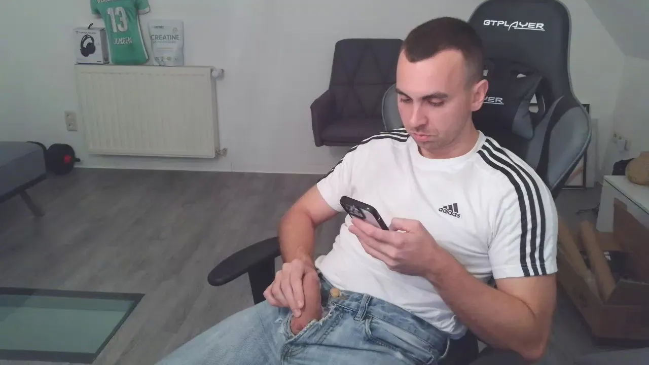 Offline Jeansjunge96 on Cam4