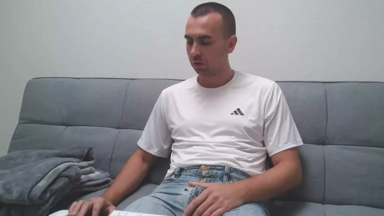 Offline Jeansjunge96 on Cam4