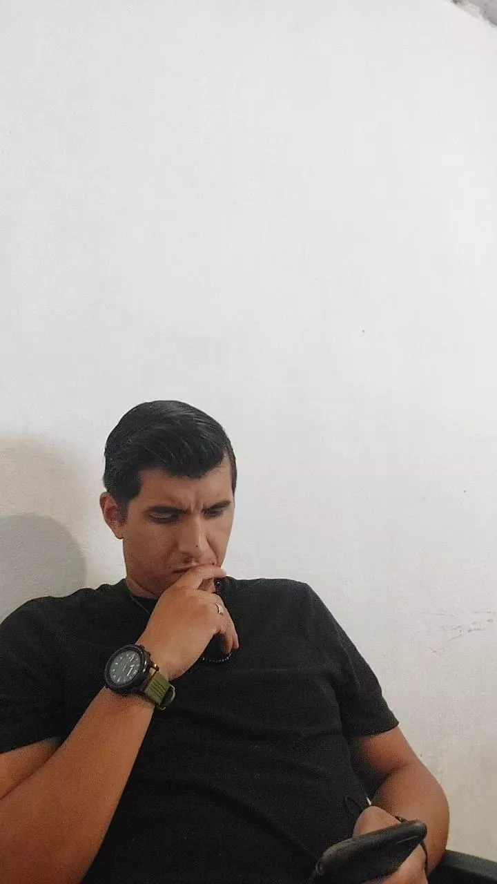 Freechat juicysmalls on Cam4