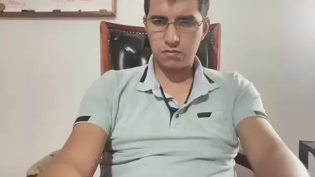 Freechat juicysmalls on Cam4