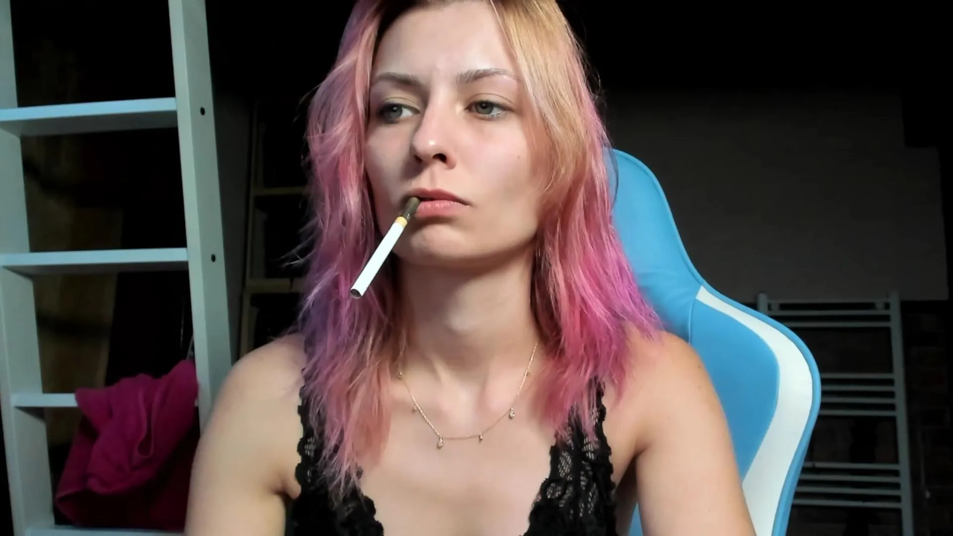 Freechat Karoline121 on Cam4