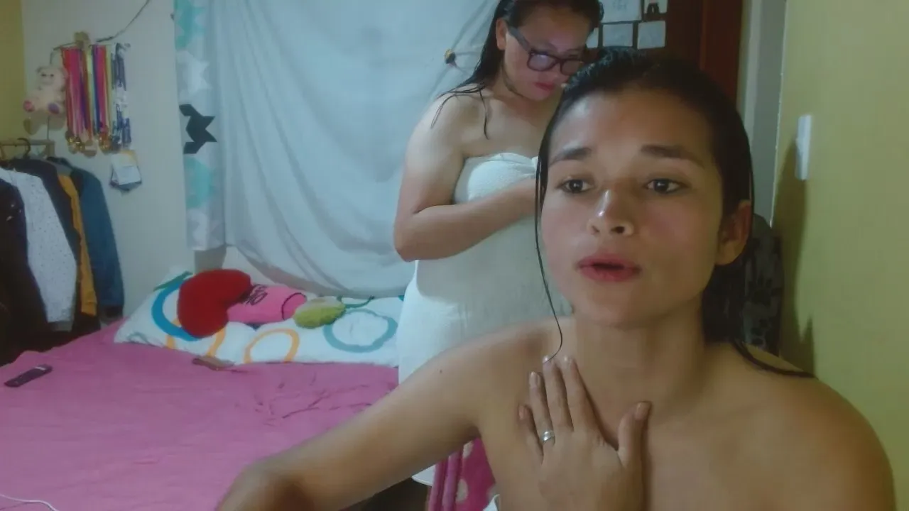 Offline katalinamerry on Cam4