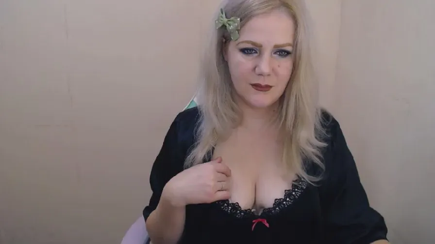 Freechat kay_franccis on Cam4