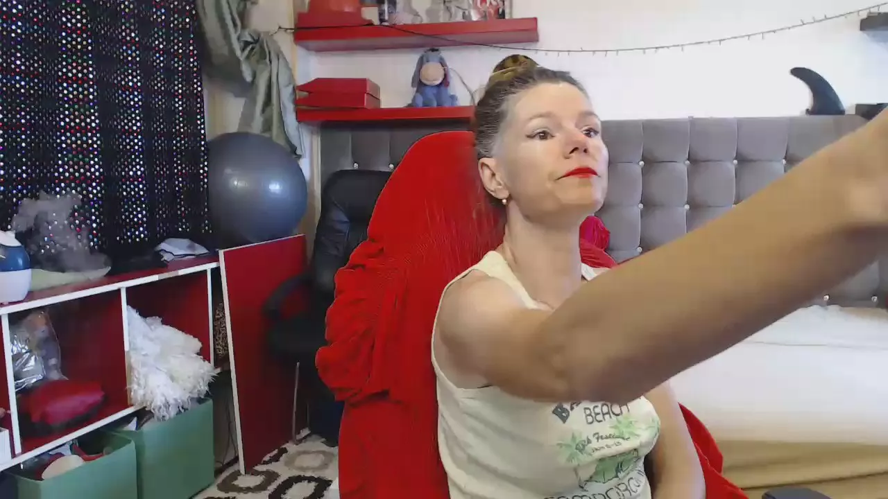 Freechat kellynumber8 on Cam4