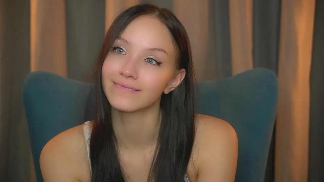 KristieDubbs —  #C2C #squirt #striptease #spanking #cute #ass #feet