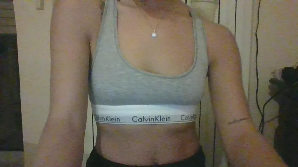 Offline Lorella345 on Cam4