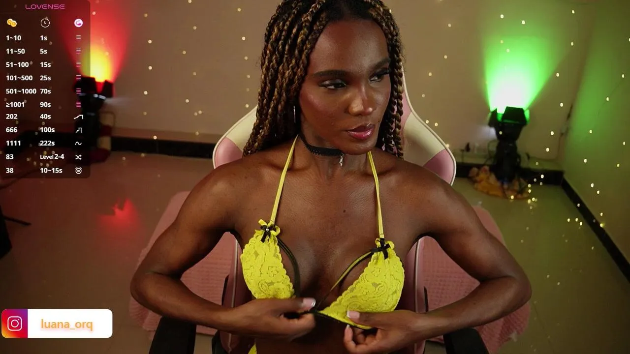 Offline Luana_risque on Cam4