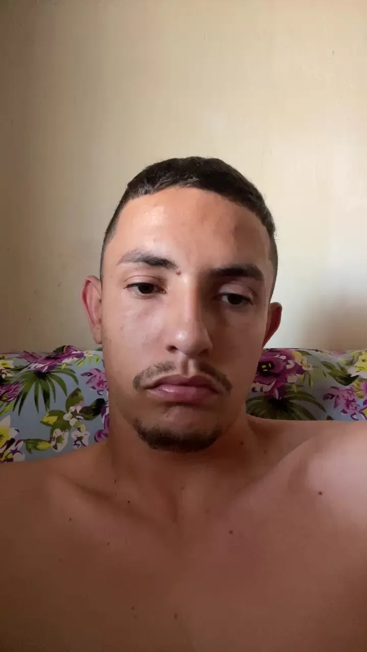 Offline Lucasbezerra6 on Cam4