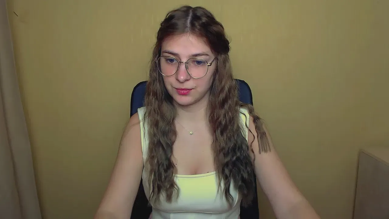 Offline Luna_Lush_ on Cam4