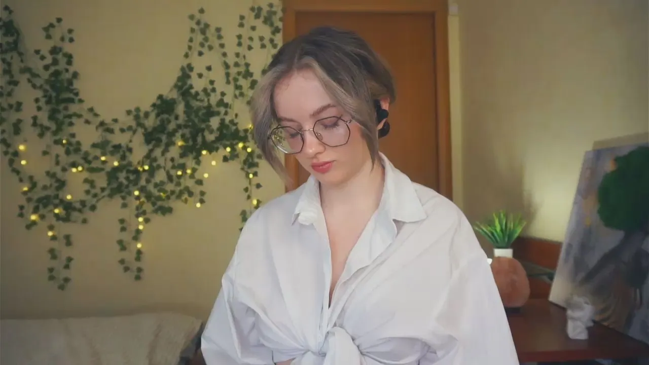 Offline LynnaByrd on Cam4