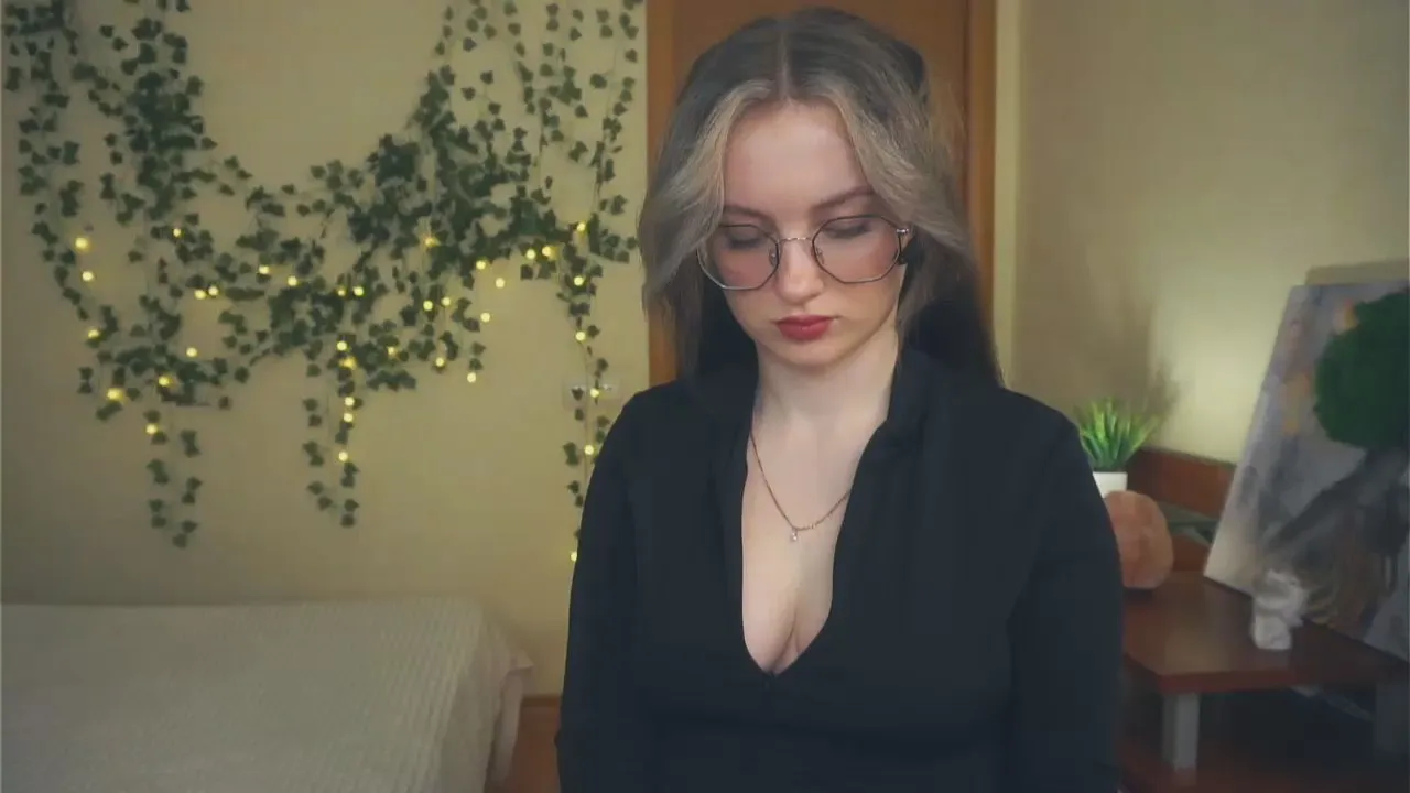 Offline LynnaByrd on Cam4