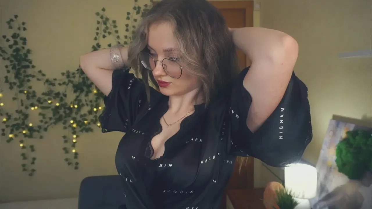 Offline LynnaByrd on Cam4