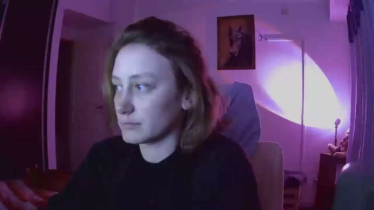 Offline mediadescocida on Cam4