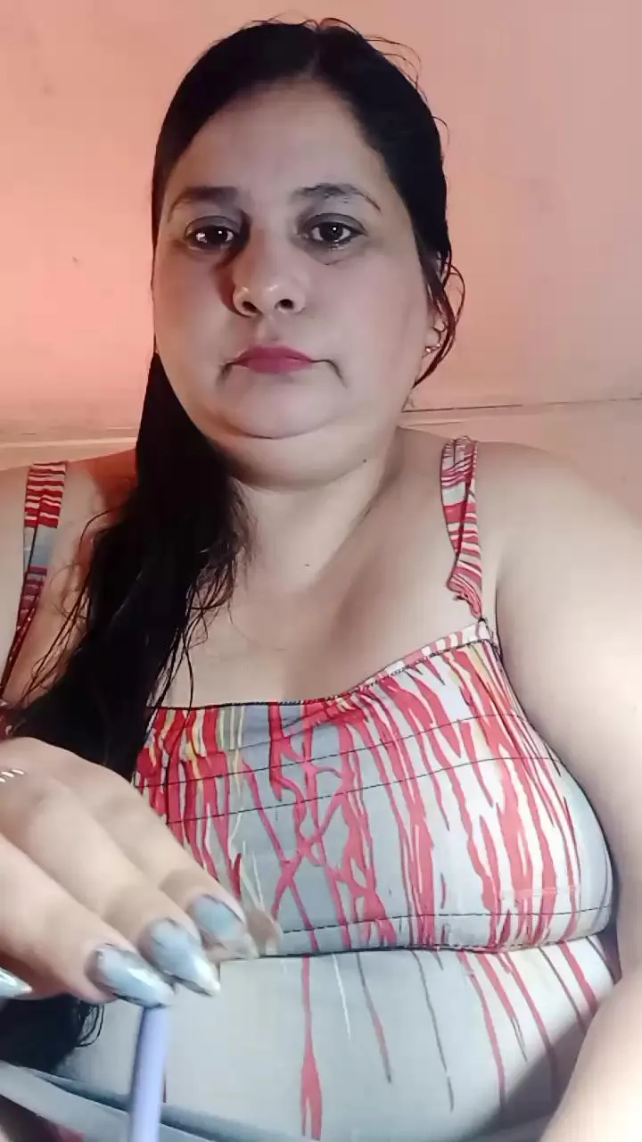 Offline Milf2026 on Cam4