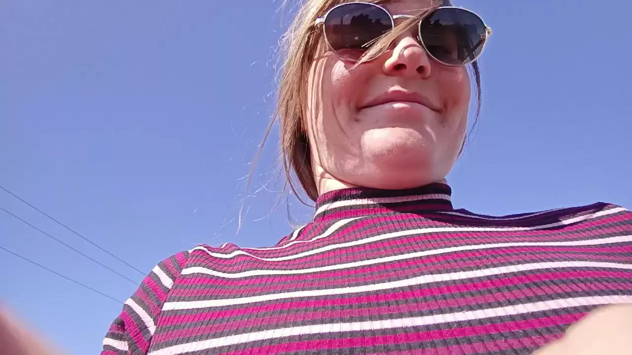 Offline Miss_fantasy_ on Cam4