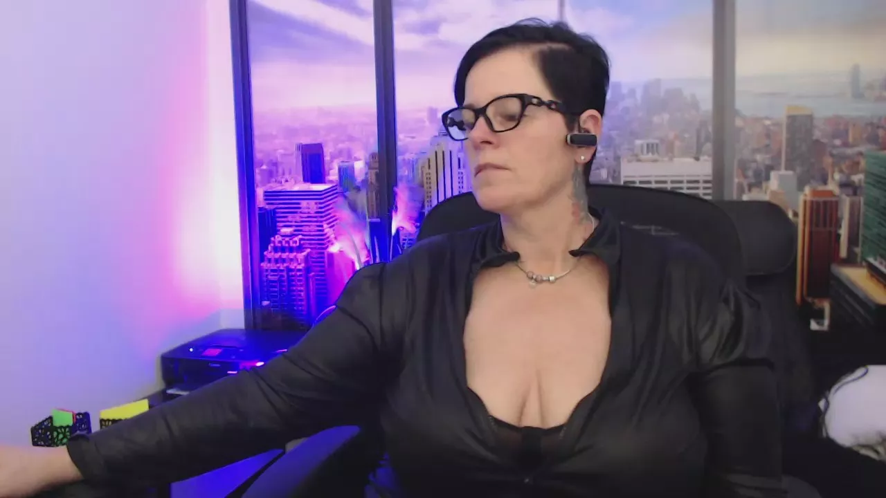 Freechat MollySun2 on Cam4