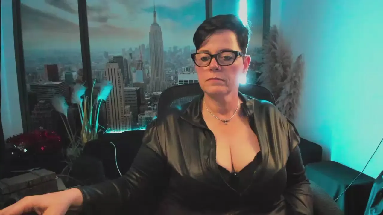 Freechat MollySun2 on Cam4